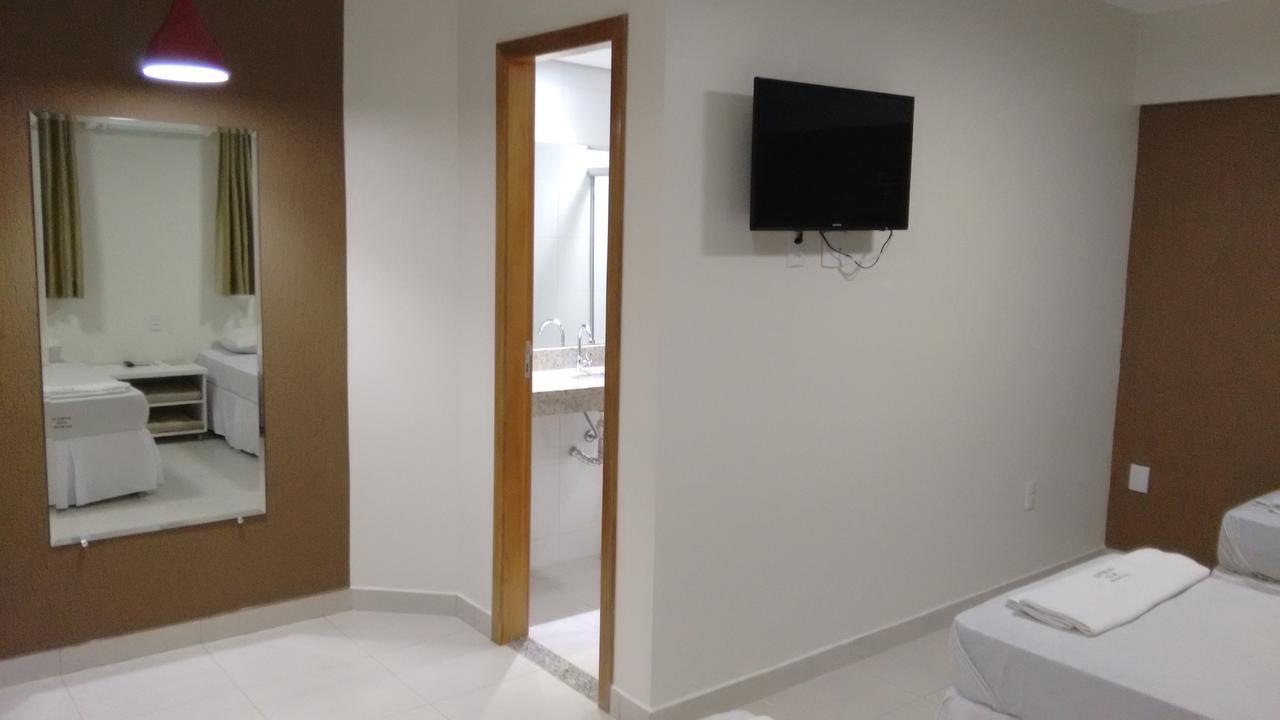 Hotel Rio Branco กัวยาเนีย ภายนอก รูปภาพ