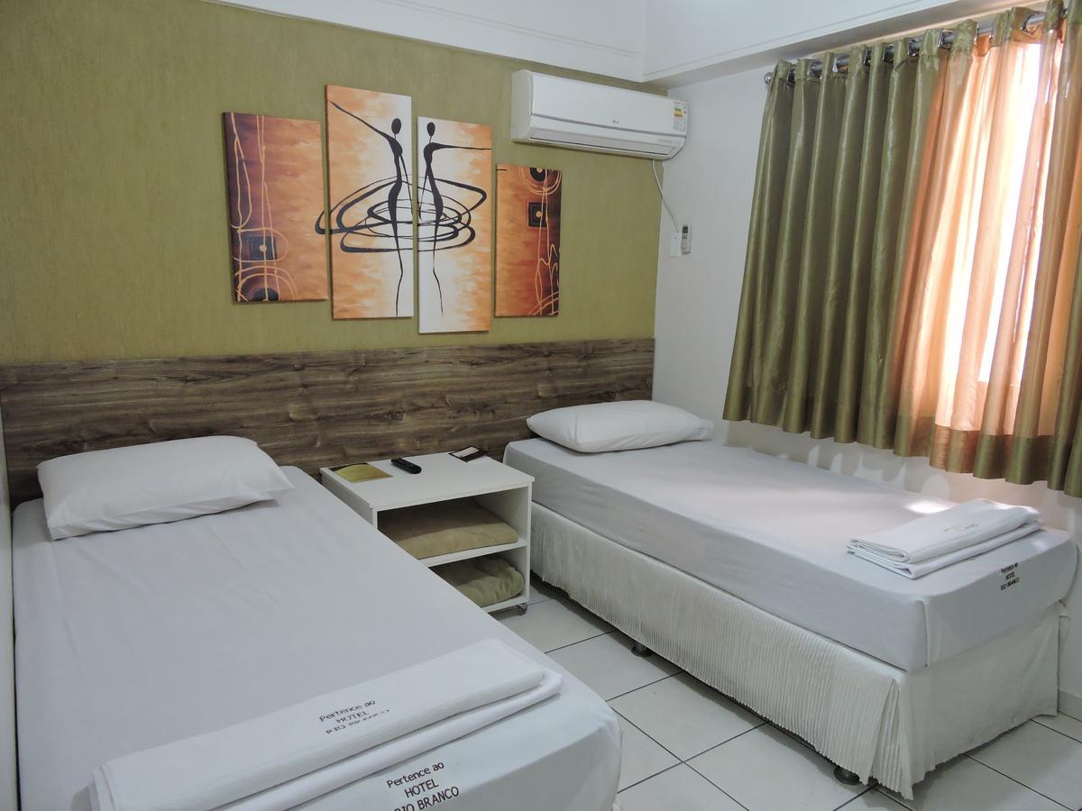 Hotel Rio Branco กัวยาเนีย ภายนอก รูปภาพ