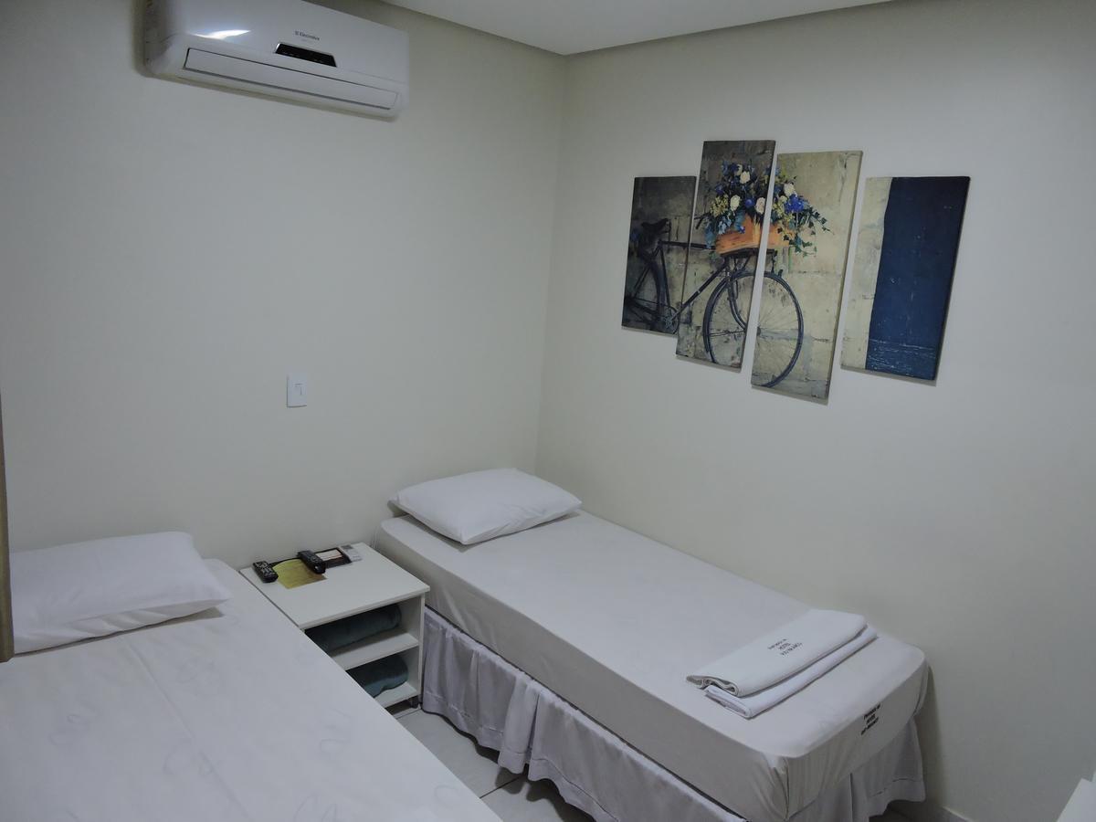 Hotel Rio Branco กัวยาเนีย ภายนอก รูปภาพ